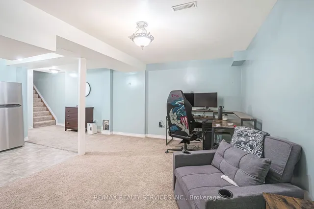 Additional image 32 of 28 Native Landing