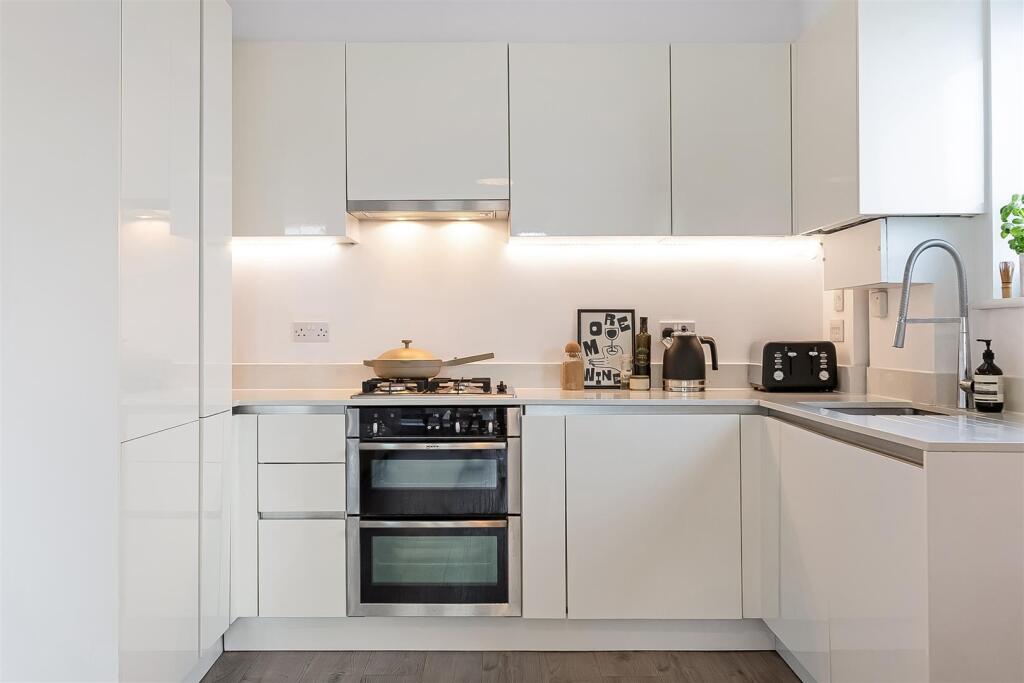 Additional image 5 of Station Road, Whyteleafe