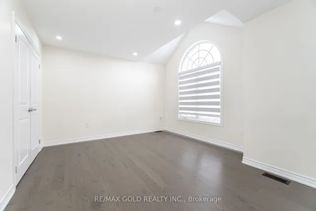 Additional image 19 of 2 Jenwood Cres