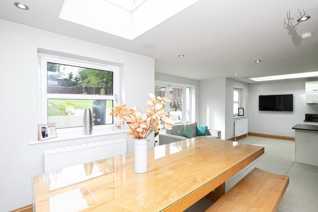 Additional image 10 of Dukes Avenue, Theydon Bois, Epping