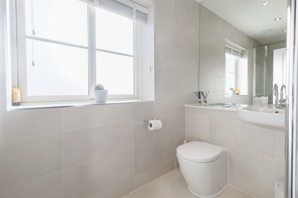 Additional image 30 of Buckingham Road, Epping