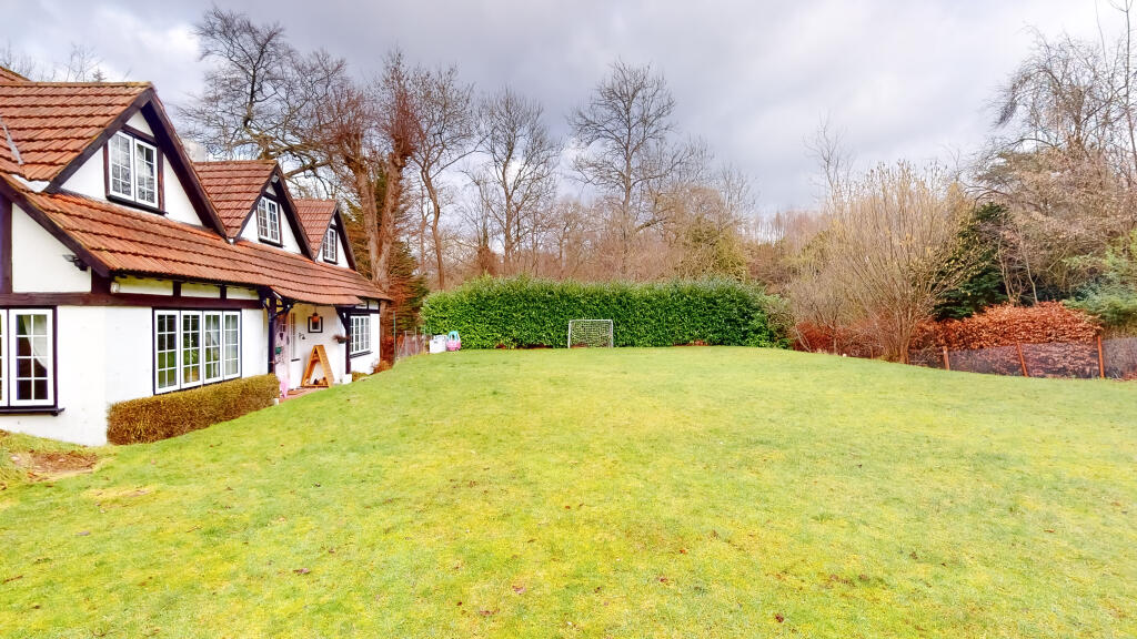 Additional image 15 of Woodland Way, Caterham, CR3