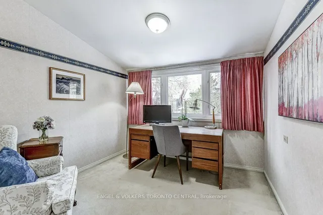 Additional image 23 of 8 Duggan Ave