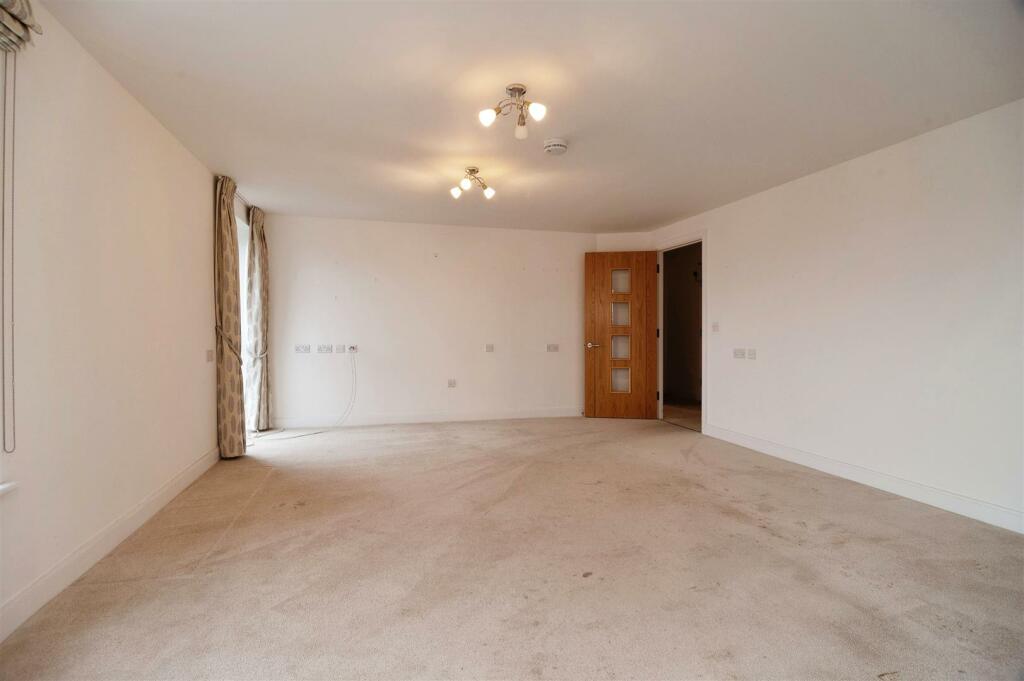 Additional image 4 of Miami House, Princes Road, Chelmsford, Essex, CM2 9GE