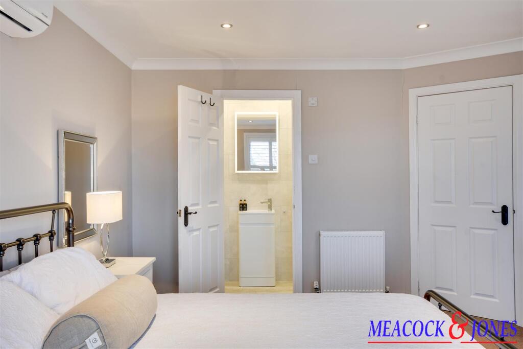 Additional image 19 of Tye Common Road, Billericay