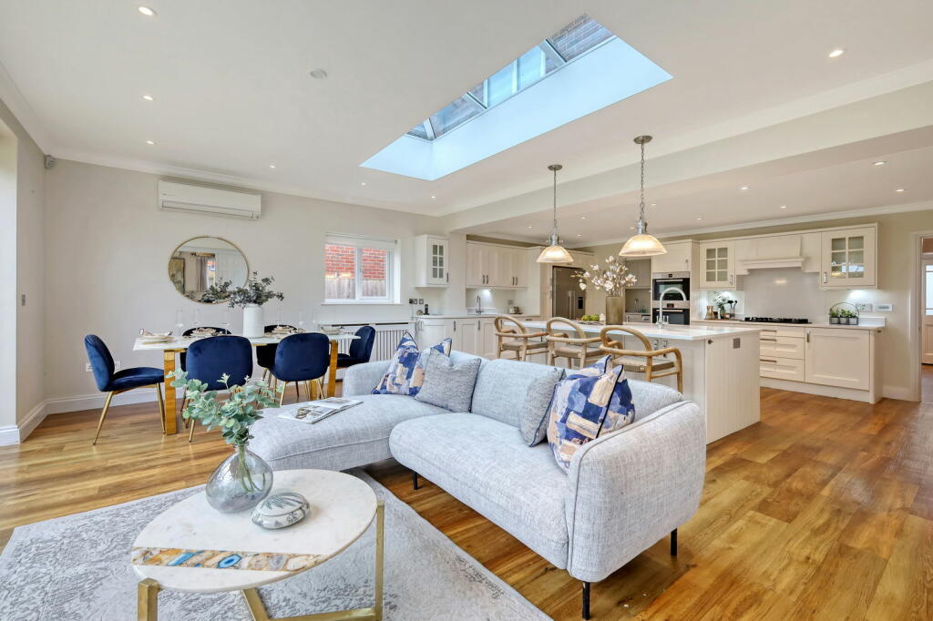 Additional image 8 of Norsey Road, Billericay, CM11