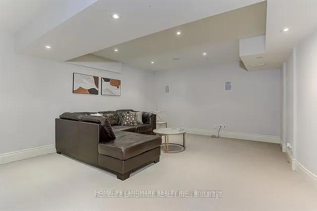 Additional image 36 of 34 Moccasin Tr