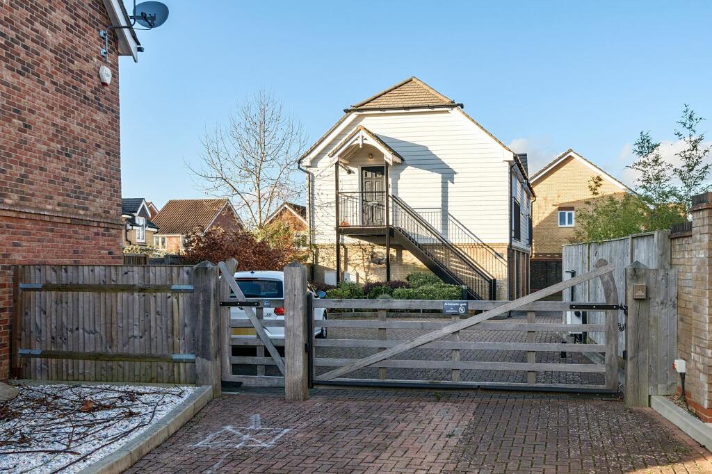 Additional image 4 of Oakgrove, Caterham, CR3