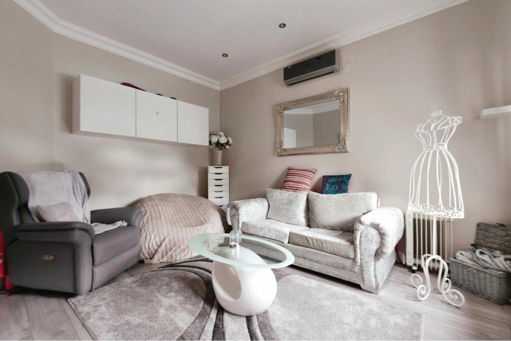 Additional image 8 of Mountnessing Road, Billericay, CM12