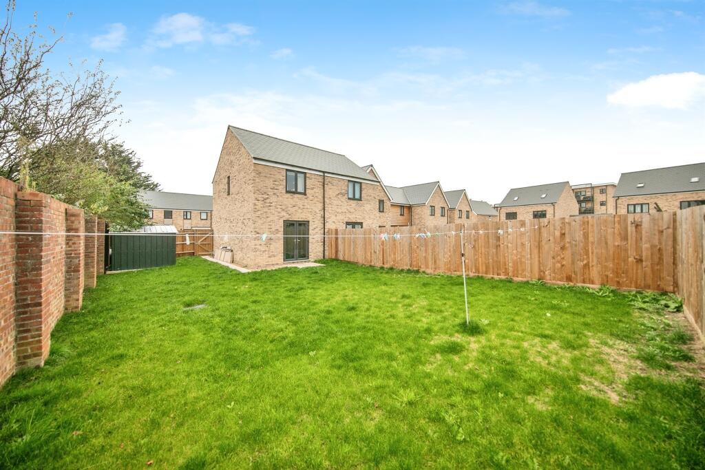 Additional image 4 of Vardri Close, Colchester