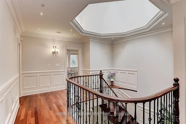 Additional image 18 of 34 Moccasin Tr