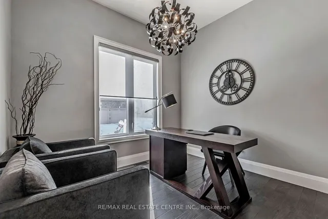 Additional image 11 of 258 Edgewater Cres Unit 4