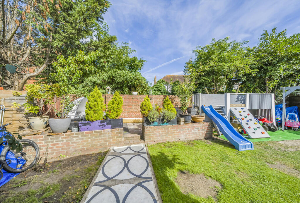 Additional image 21 of Pembroke Road, Mitcham, CR4