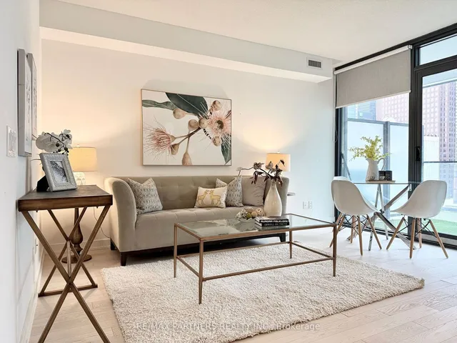 25 Richmond St Unit 1606