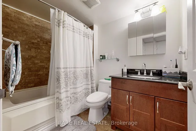 Additional image 32 of 705 King St Unit 402