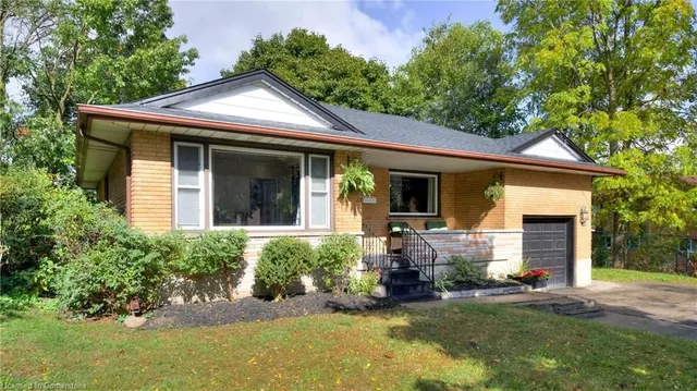 Additional image 6 of 42 Acacia St