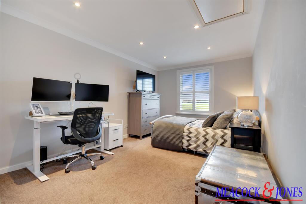 Additional image 21 of Tye Common Road, Billericay