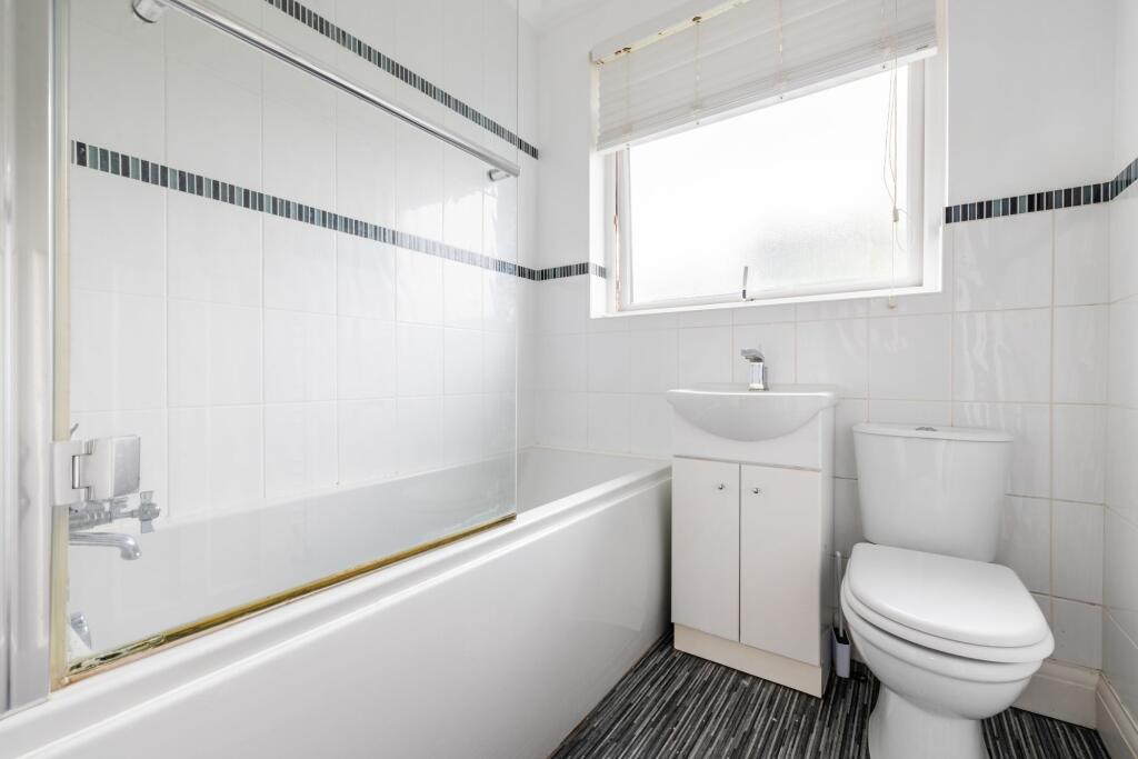 Additional image 12 of Commonwealth Road, Caterham, CR3