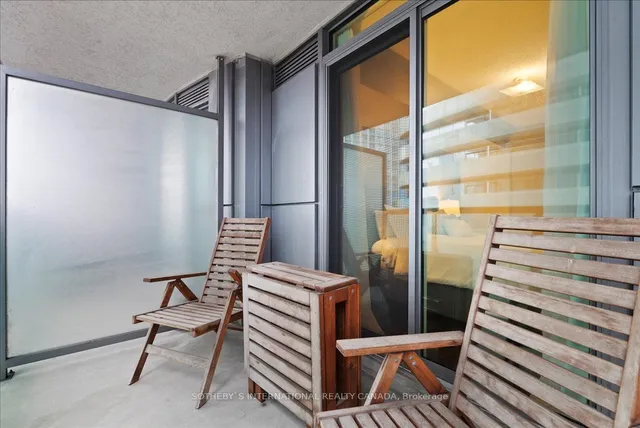 Additional image 21 of 19 Grand Trunk Cres Unit 707