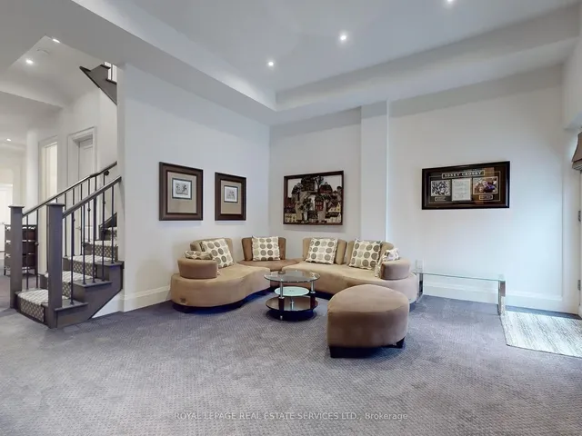 Additional image 30 of 696 Glengrove Ave