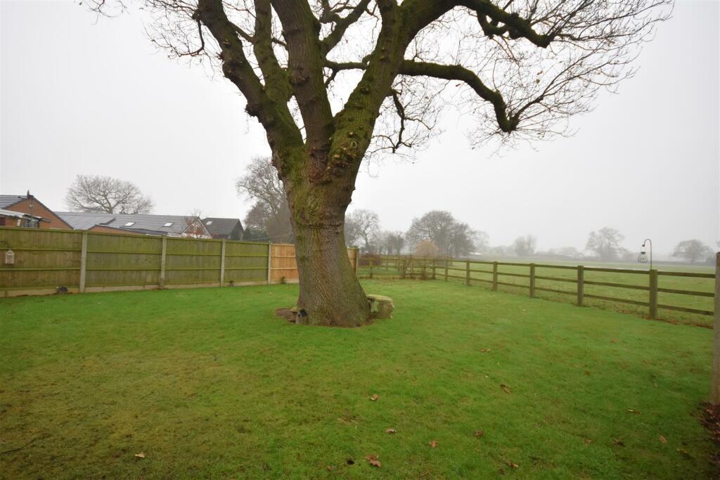 Additional image 19 of Meadow Lane, Willaston, Neston