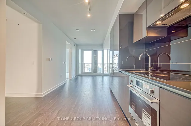 Additional image 8 of 238 Simcoe St