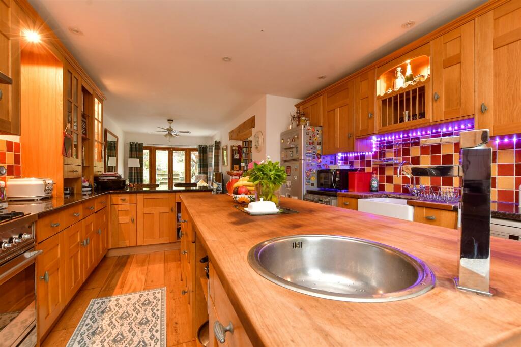 Additional image 7 of Mitchley Avenue, South Croydon, Surrey