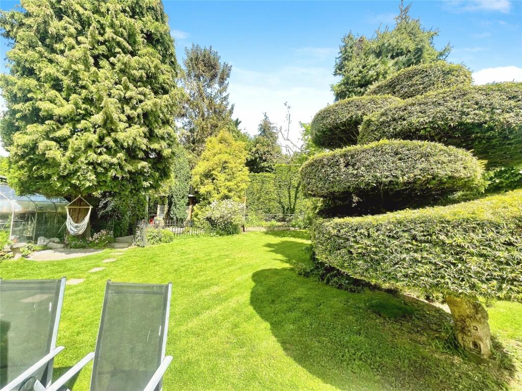Additional image 21 of Priory Avenue, Old Harlow, Essex, CM17