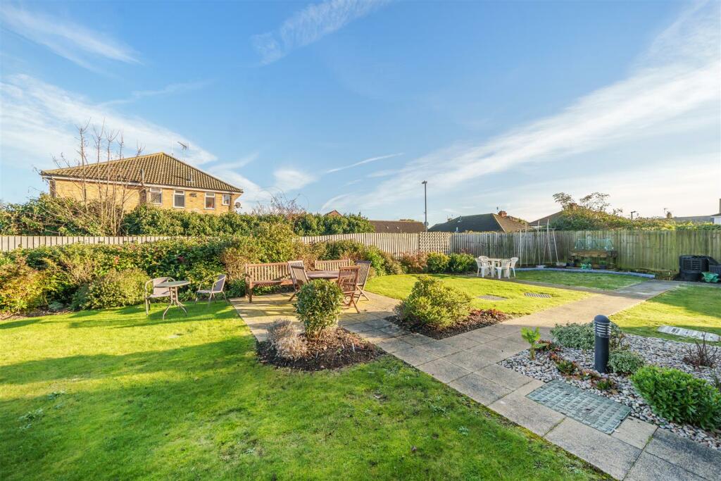 Additional image 11 of Cooper Lodge, Frinton-On-Sea