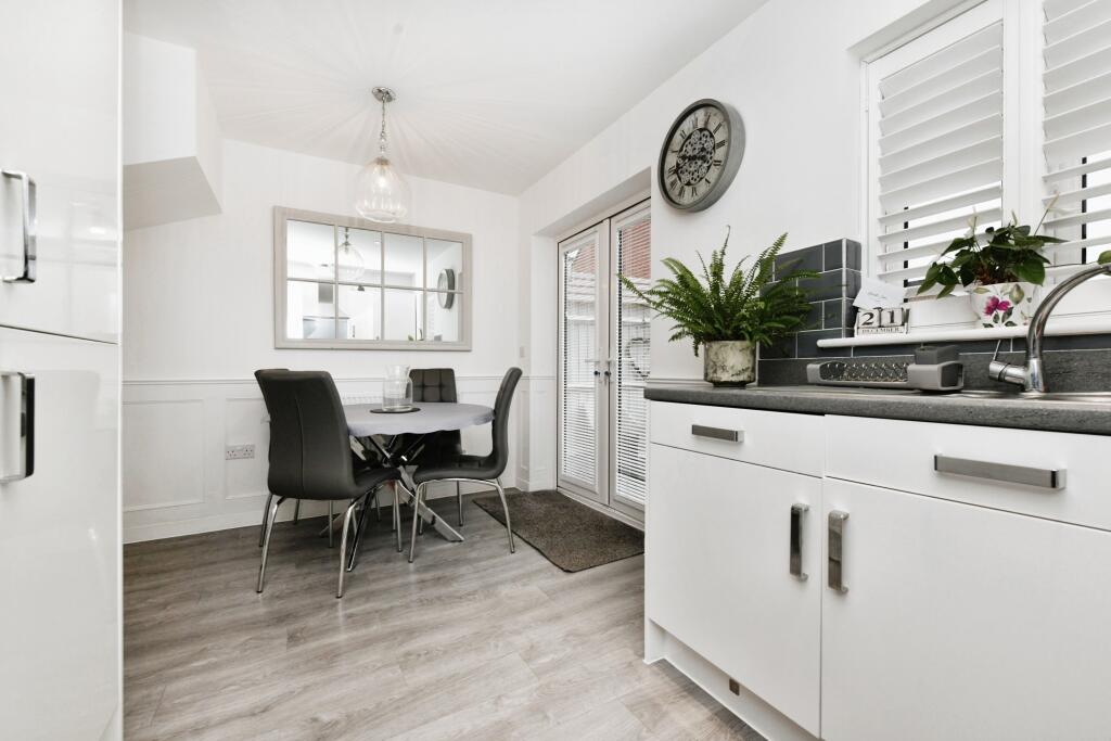 Additional image 6 of Oak Crescent, Burnham-on-Crouch, CM0