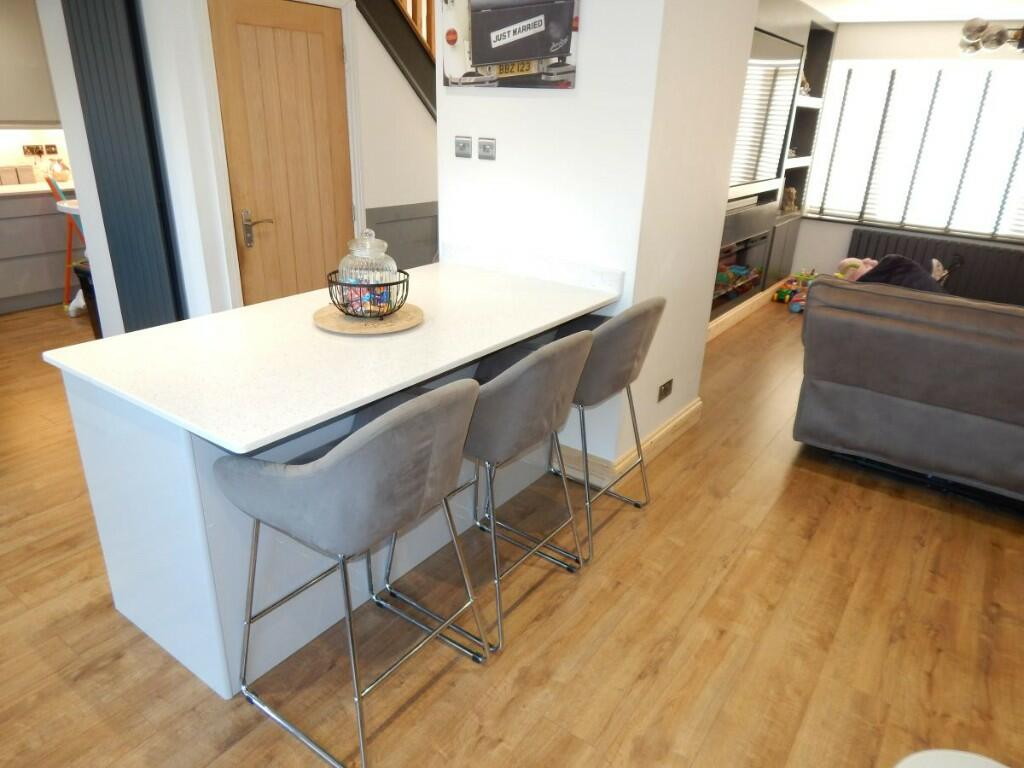 Additional image 5 of Dockfield Avenue, Harwich, Essex, CO12