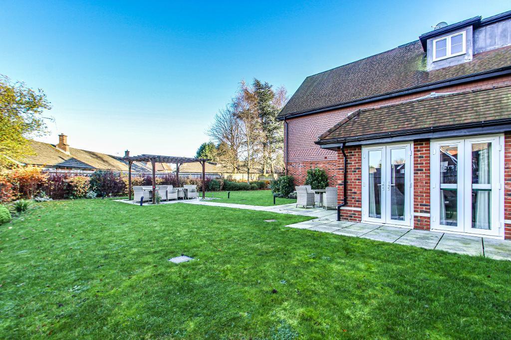 Additional image 15 of Limpsfield Road, Warlingham, Surrey, CR6 9RL