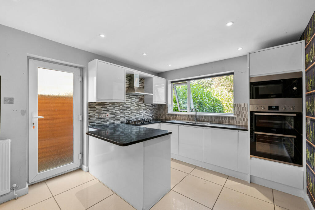 Additional image 5 of Chaldon Common Road, Caterham, CR3