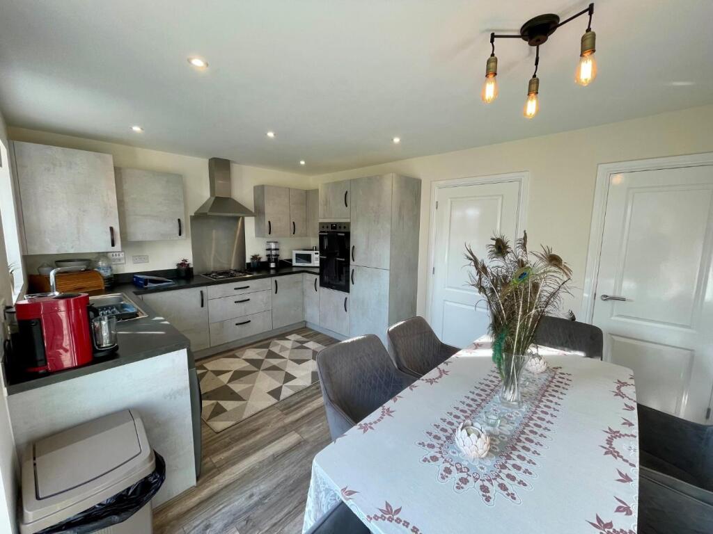 Additional image 17 of Standingwood Road