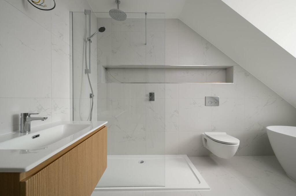 Additional image 16 of North Drive, Brentwood, CM13