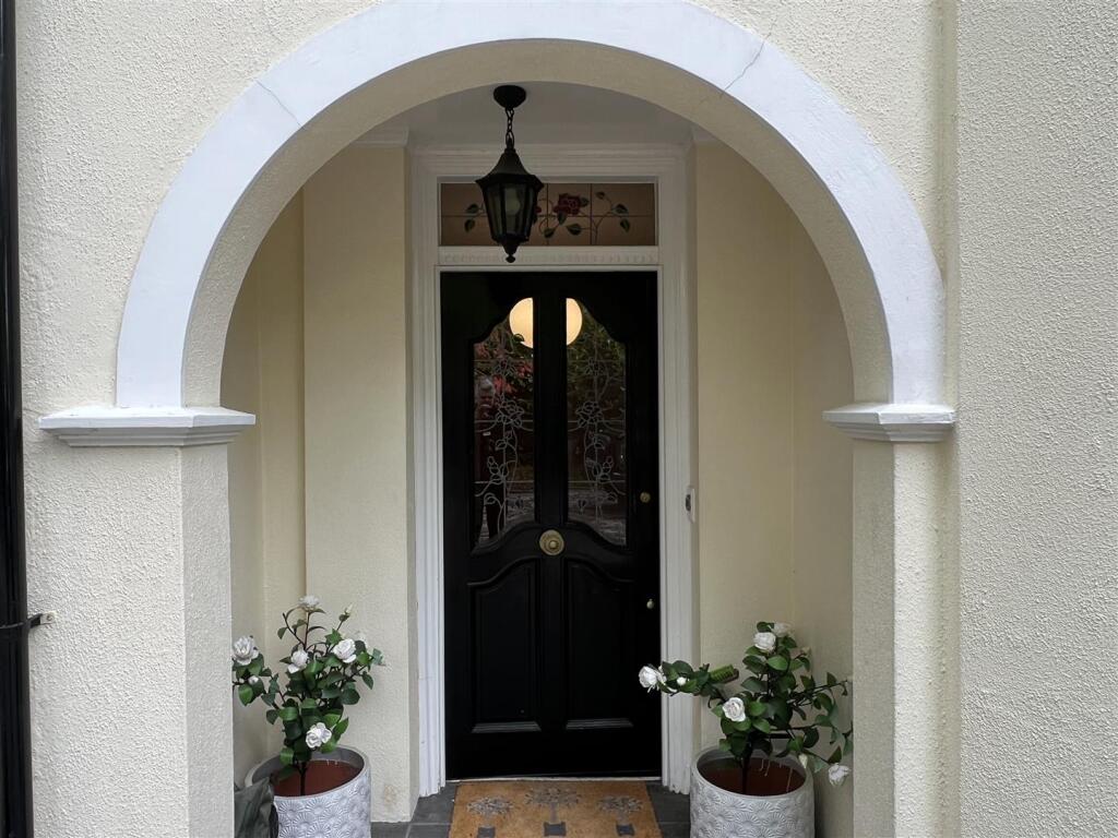 Additional image 30 of Hillwood Grove, Hutton Mount, Brentwood