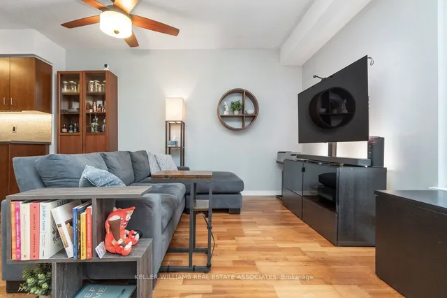 Additional image 5 of 34 Western Battery Rd Unit 421