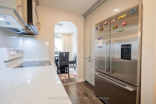 Additional image 11 of 4 Simmons Blvd