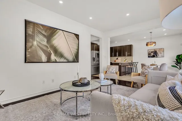 Additional image 20 of 84 Lone Rock Circ