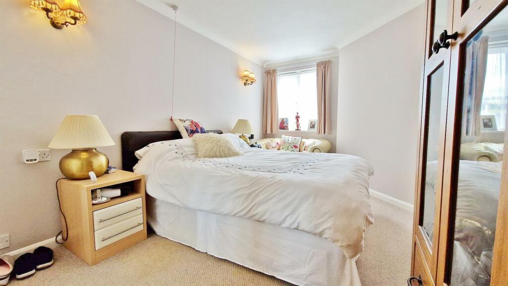 Additional image 11 of Connaught Avenue, Frinton-On-Sea