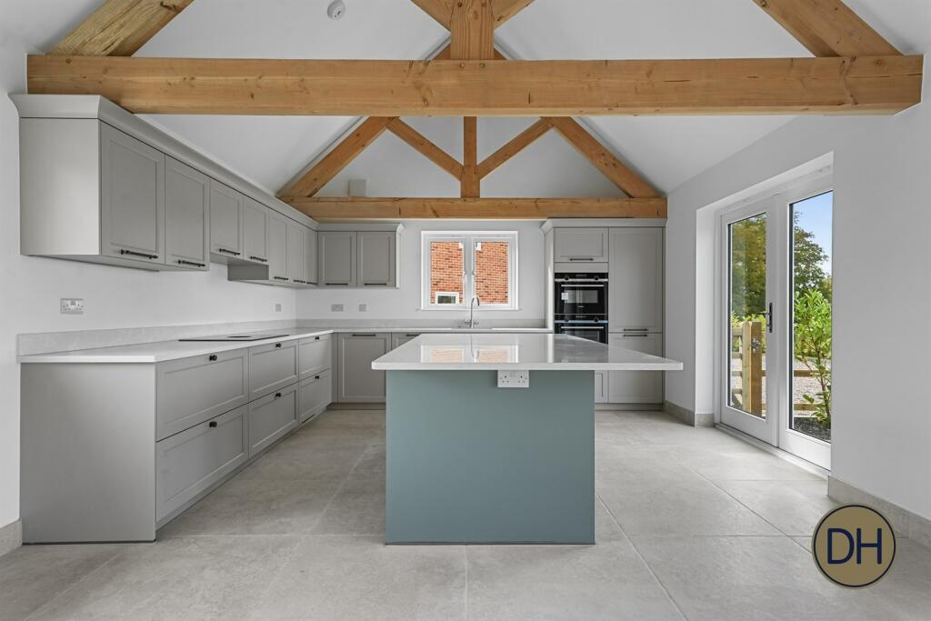 Additional image 3 of Quince Hall Farm, Chelmsford Road, Blackmore, Essex CM4