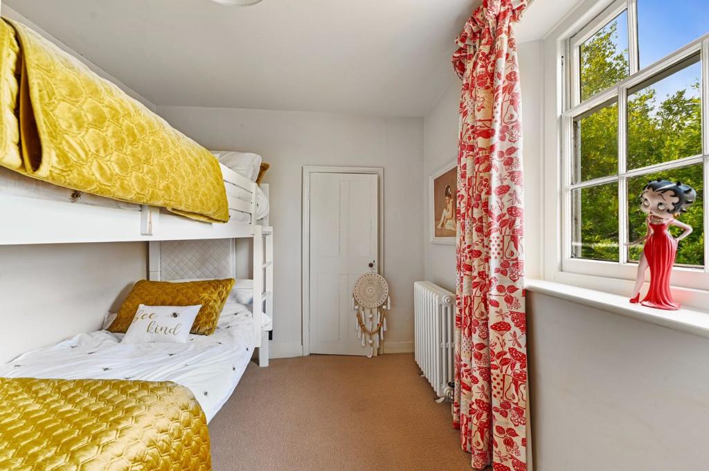 Additional image 48 of Frinton Road, Thorpe-Le-Soken