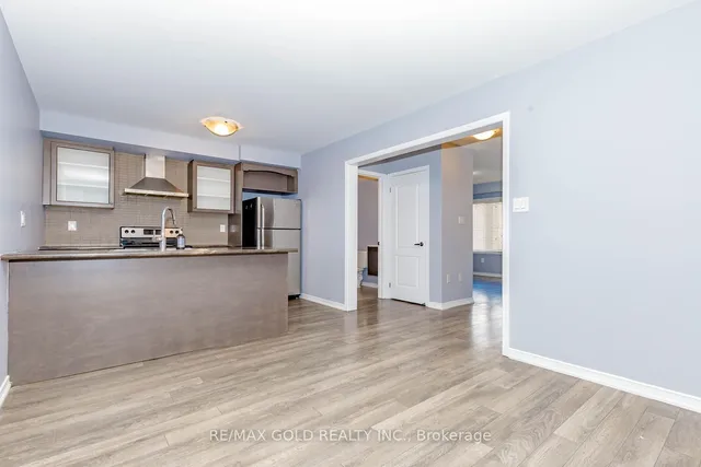 Additional image 14 of 22 Francesco St