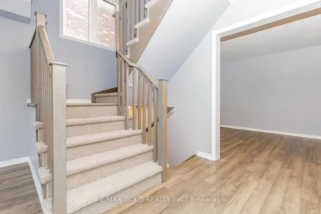 Additional image 22 of 22 Francesco St