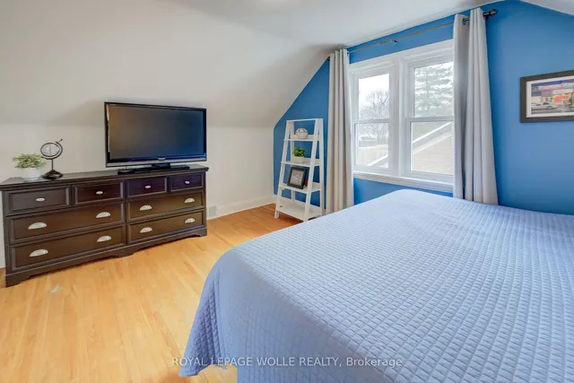 Additional image 22 of 46 Crestwood Ave