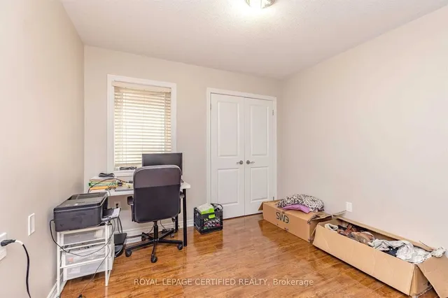 Additional image 22 of 37 Lola Cres