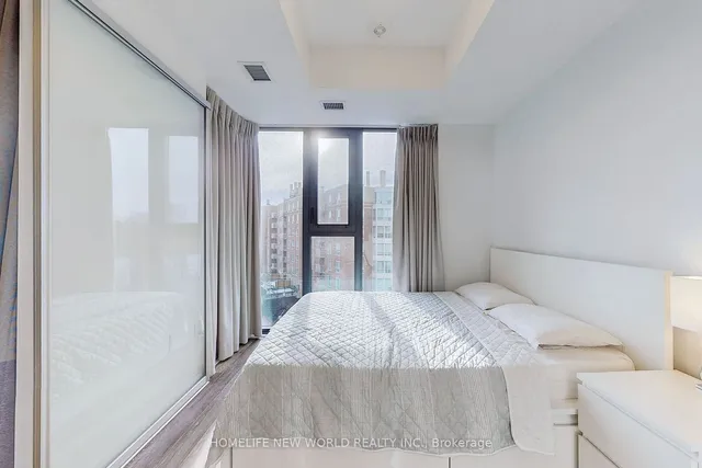 Additional image 12 of 250 Lawrence Ave Unit 518