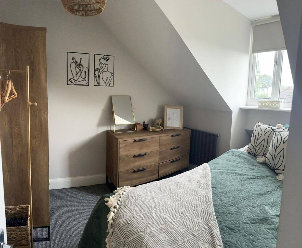 Additional image 5 of Taffy's How, Mitcham, CR4