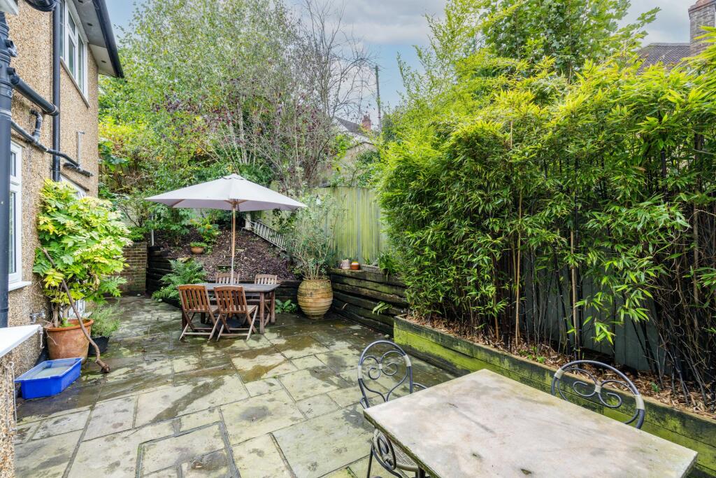 Additional image 14 of Commonwealth Road, Caterham, CR3