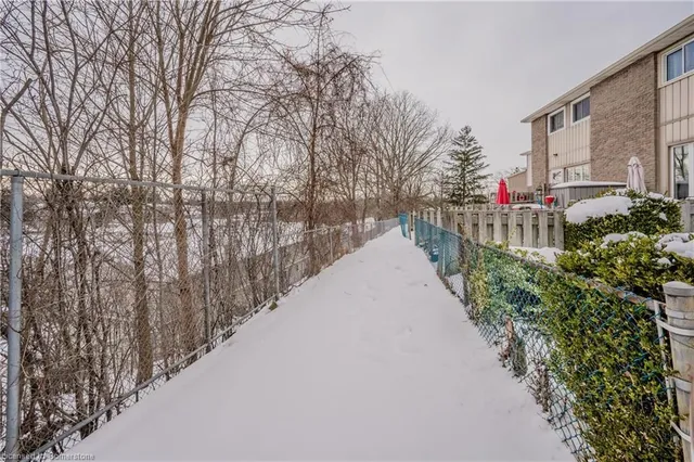 Additional image 28 of 25 Upper Canada Dr Unit 27